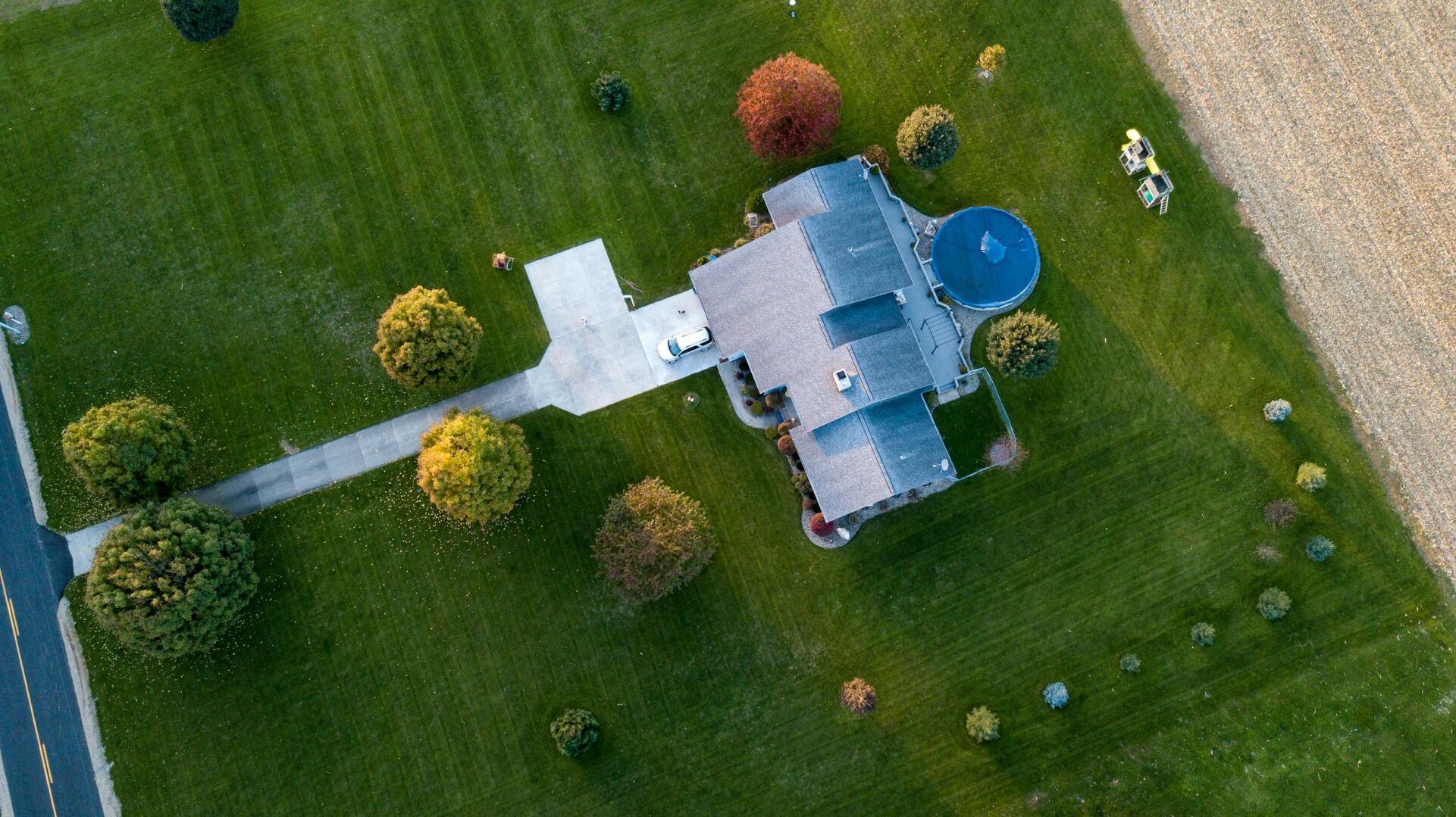 Top-Notch Transformation: Luxury Roofing Replacements for High-End Homes